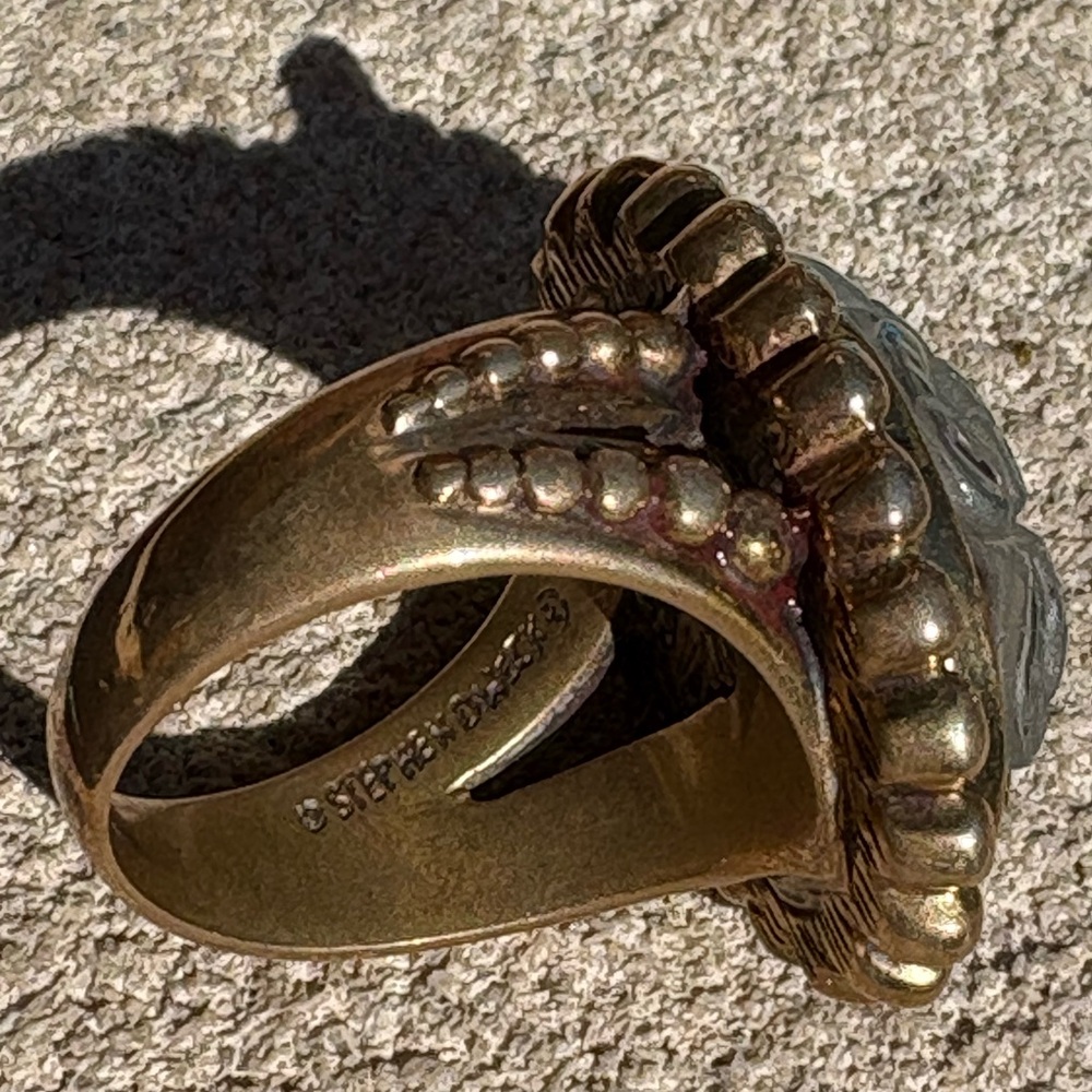 Stephen Dweck carved crystal Statement Ring - Picture 4 of 7